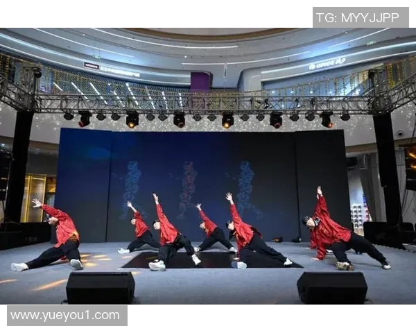 重庆街舞队的默契配合与团队精神探讨
